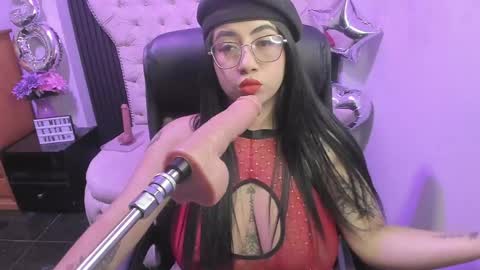 Snapshot of sexy_cristall chatting on 05/13/26, 08:38 C R I S T A L online show from 05/13/26, 08:38