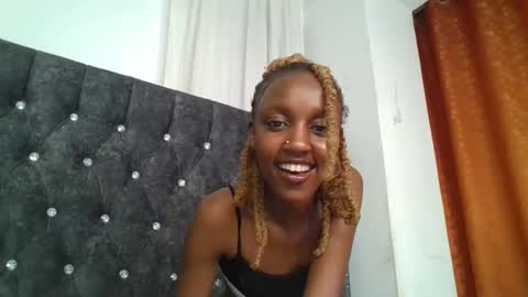 sexy_ebony_nica online show from 02/13/25, 09:17