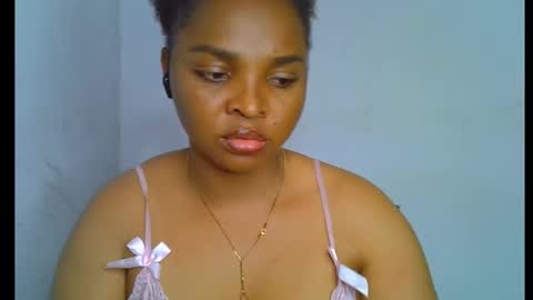 Snapshot of sexy_ebonygirl_ chatting on 09/23/25, 08:12 Clara online show from 09/23/25, 08:12