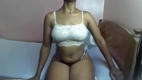 Ellahh online show from 11/03/25, 03:08