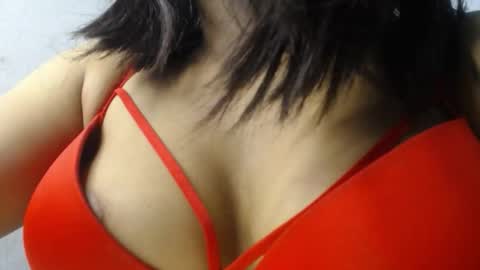 Snapshot of sexy_goddess_pet chatting on 04/16/26, 01:50 Ella online show from 04/16/26, 01:50