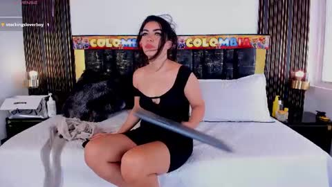Snapshot of sexy_hot_milf_ chatting on 06/20/26, 04:21 Dafne online show from 06/20/26, 04:21