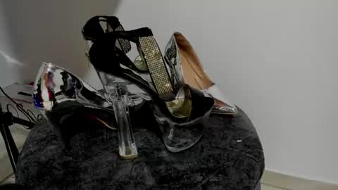 Snapshot of sexy_hot_milf_ chatting on 07/15/26, 07:30 Dafne online show from 07/15/26, 07:30