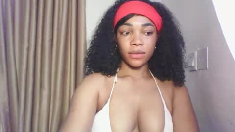 Sexy kitty881 online show from 10/18/25, 03:46