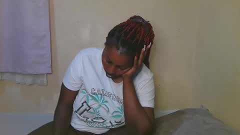 Snapshot of sexy_latasha chatting on 11/16/25, 05:46 sexy_latasha online show from 11/16/25, 05:46