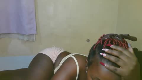 Snapshot of sexy_latasha chatting on 11/19/25, 06:19 sexy_latasha online show from 11/19/25, 06:19