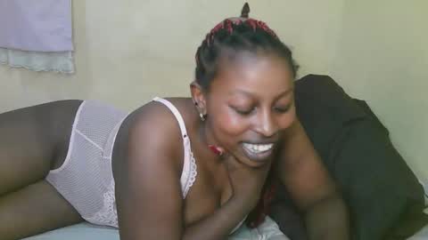 Snapshot of sexy_latasha chatting on 11/22/25, 08:19 sexy_latasha online show from 11/22/25, 08:19