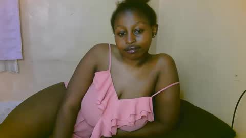 Snapshot of sexy_latasha chatting on 12/05/25, 11:19 sexy_latasha online show from 12/05/25, 11:19