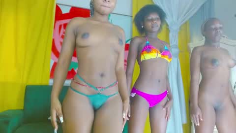 Snapshot of sexy_liah1 chatting on 04/17/26, 08:17 LIAH online show from 04/17/26, 08:17