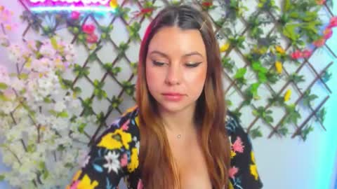 Snapshot of sexy_lily20 chatting on 12/14/25, 04:29 Lily online show from 12/14/25, 04:29