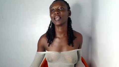 lily online show from 09/26/25, 09:41