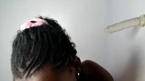 lily online show from 09/28/25, 09:42