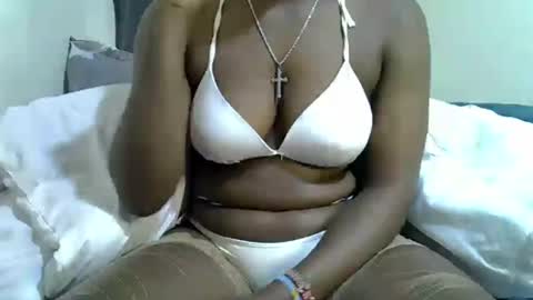 Snapshot of sexy_linda022 chatting on 07/03/26, 01:28 Linda online show from 07/03/26, 01:28
