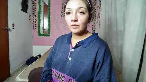 sexy lolas online show from 11/20/25, 12:33