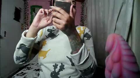 sexy lolas online show from 02/05/26, 04:50