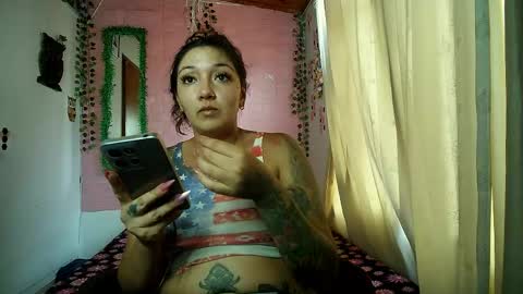 Snapshot of sexy_lolas chatting on 04/21/26, 10:01 sexy lolas online show from 04/21/26, 10:01