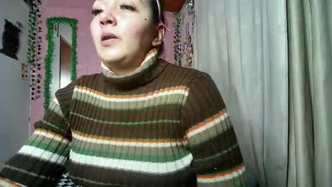 Snapshot of sexy_lolas chatting on 04/26/26, 01:14 sexy lolas online show from 04/26/26, 01:14