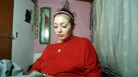 Snapshot of sexy_lolas chatting on 05/01/26, 05:56 sexy lolas online show from 05/01/26, 05:56
