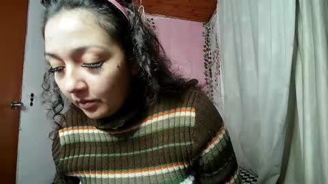 Snapshot of sexy_lolas chatting on 05/18/26, 04:07 sexy lolas online show from 05/18/26, 04:07
