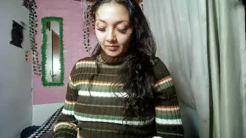 Snapshot of sexy_lolas chatting on 05/22/26, 06:31 sexy lolas online show from 05/22/26, 06:31