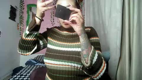 Snapshot of sexy_lolas chatting on 05/26/26, 03:57 sexy lolas online show from 05/26/26, 03:57