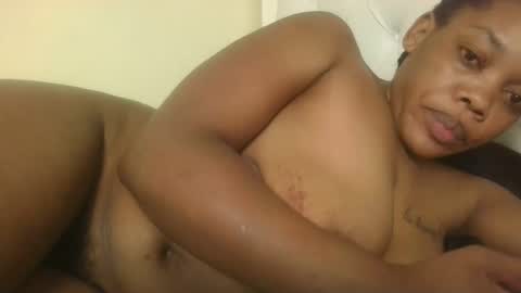 sexy_lyna online show from 10/25/25, 07:08