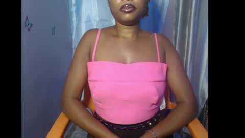 Snapshot of sexy_mariax chatting on 05/25/26, 06:30 Debby online show from 05/25/26, 06:30