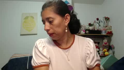 Mary online show from 09/27/25, 11:21