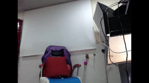 Snapshot of sexy_mature_hot01 chatting on 09/24/25, 05:05 MARIPOSA online show from 09/24/25, 05:05