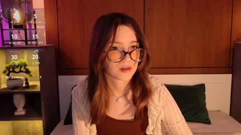 Snapshot of sexy_me_bb chatting on 05/27/26, 06:16 Alison online show from 05/27/26, 06:16