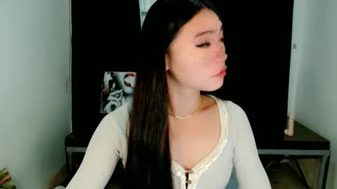 mika online show from 02/27/25, 09:11