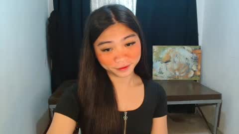 mika online show from 09/08/25, 02:38