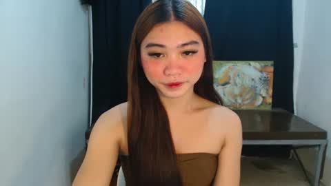 Snapshot of sexy_mikaxoxo chatting on 11/10/25, 03:27 mika online show from 11/10/25, 03:27