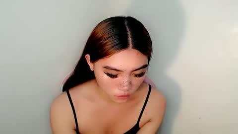 Snapshot of sexy_mikaxoxo chatting on 12/05/25, 03:48 mika online show from 12/05/25, 03:48