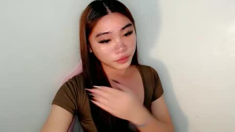 Snapshot of sexy_mikaxoxo chatting on 12/05/25, 04:03 mika online show from 12/05/25, 04:03