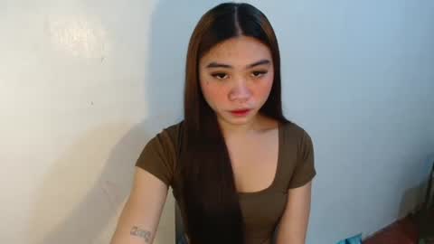 Snapshot of sexy_mikaxoxo chatting on 12/18/25, 03:45 mika online show from 12/18/25, 03:45