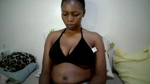 Snapshot of sexy_muna2 chatting on 07/06/26, 12:40 sexy_muna2 online show from 07/06/26, 12:40