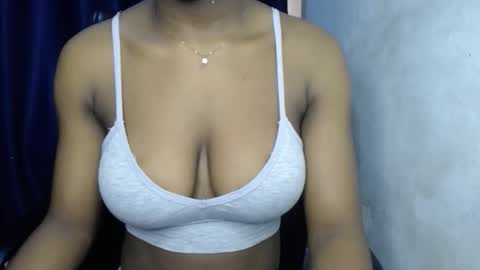 Snapshot of sexy_musclegirl chatting on 10/20/25, 07:20 ALINA online show from 10/20/25, 07:20