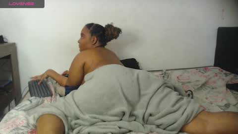 Snapshot of sexy_night_bm chatting on 12/12/24, 05:20 Jhoana online show from 12/12/24, 05:20