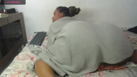 Snapshot of sexy_night_bm chatting on 12/13/24, 05:38 Jhoana online show from 12/13/24, 05:38