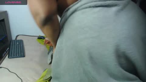 Snapshot of sexy_night_bm chatting on 01/11/25, 10:40 Jhoana online show from 01/11/25, 10:40