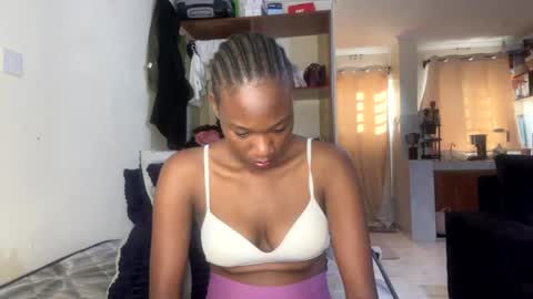 Snapshot of sexy_nyla chatting on 07/15/26, 02:22 Nyla online show from 07/15/26, 02:22