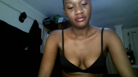 Snapshot of sexy_nyla chatting on 07/29/26, 12:09 Nyla online show from 07/29/26, 12:09