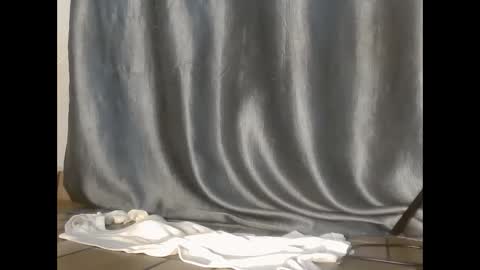 sexy_petitqueen online show from 02/15/26, 07:51