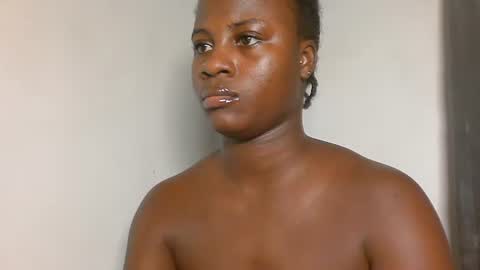 sexy_petitqueen online show from 02/26/26, 04:11