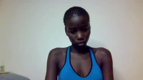 sexy_petittie online show from 11/03/25, 11:37