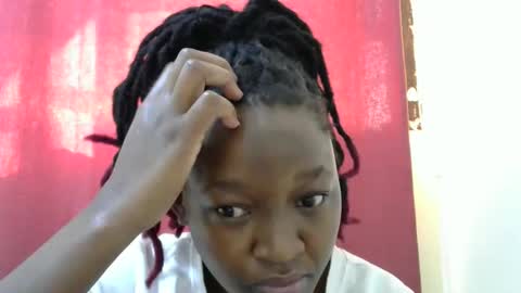 sexy_phoina online show from 12/17/25, 06:30