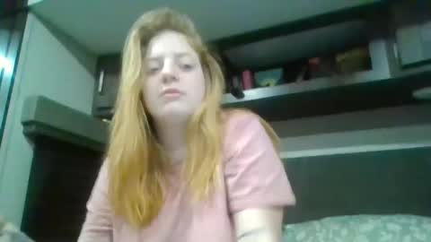 sexy_red03 online show from 02/05/25, 01:15