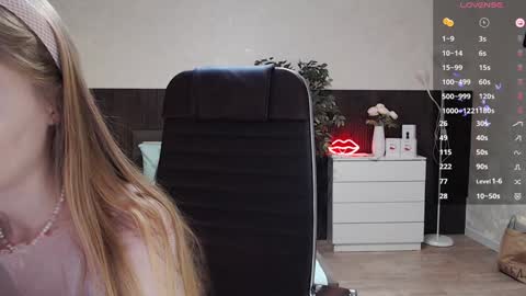 Annie - Your Dream Girl online show from 01/16/25, 10:53