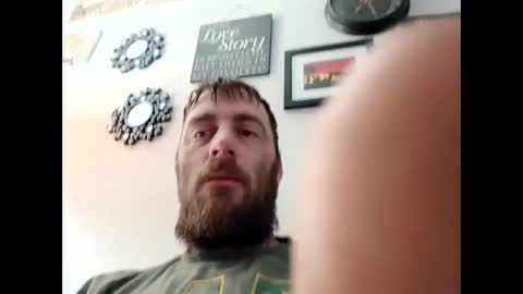 Snapshot of sexy_richy chatting on 03/02/25, 12:22 RICHY online show from 03/02/25, 12:22